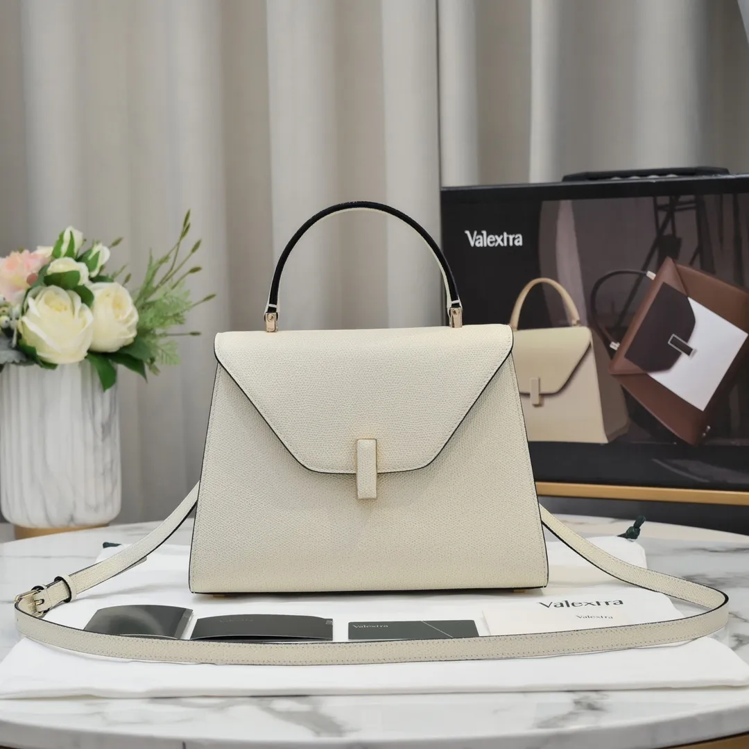 26cm off-white
